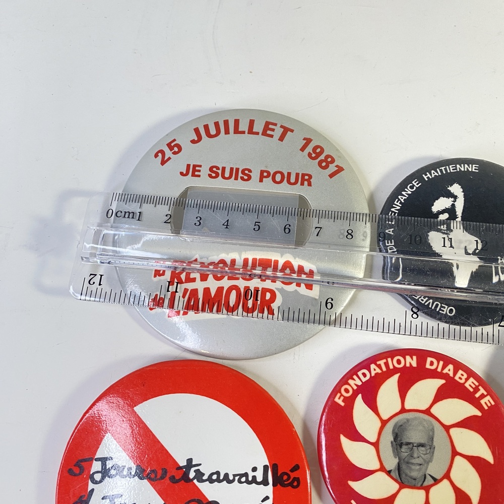Vintage Button Collection - Foundations and Fund Raising - Picture 8 of 14
